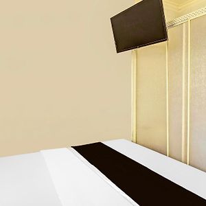 Kamar double standard